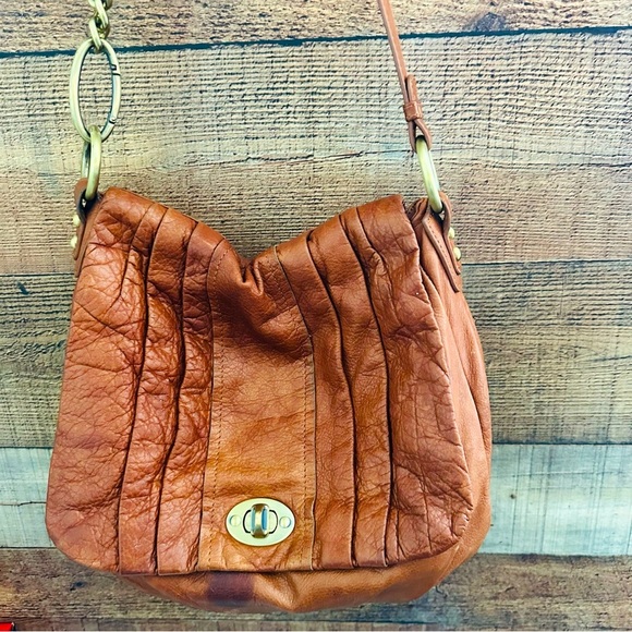 Sabina New York Chain Link Tan Leather Shoulder Crossbody Bag - Picture 2 of 10